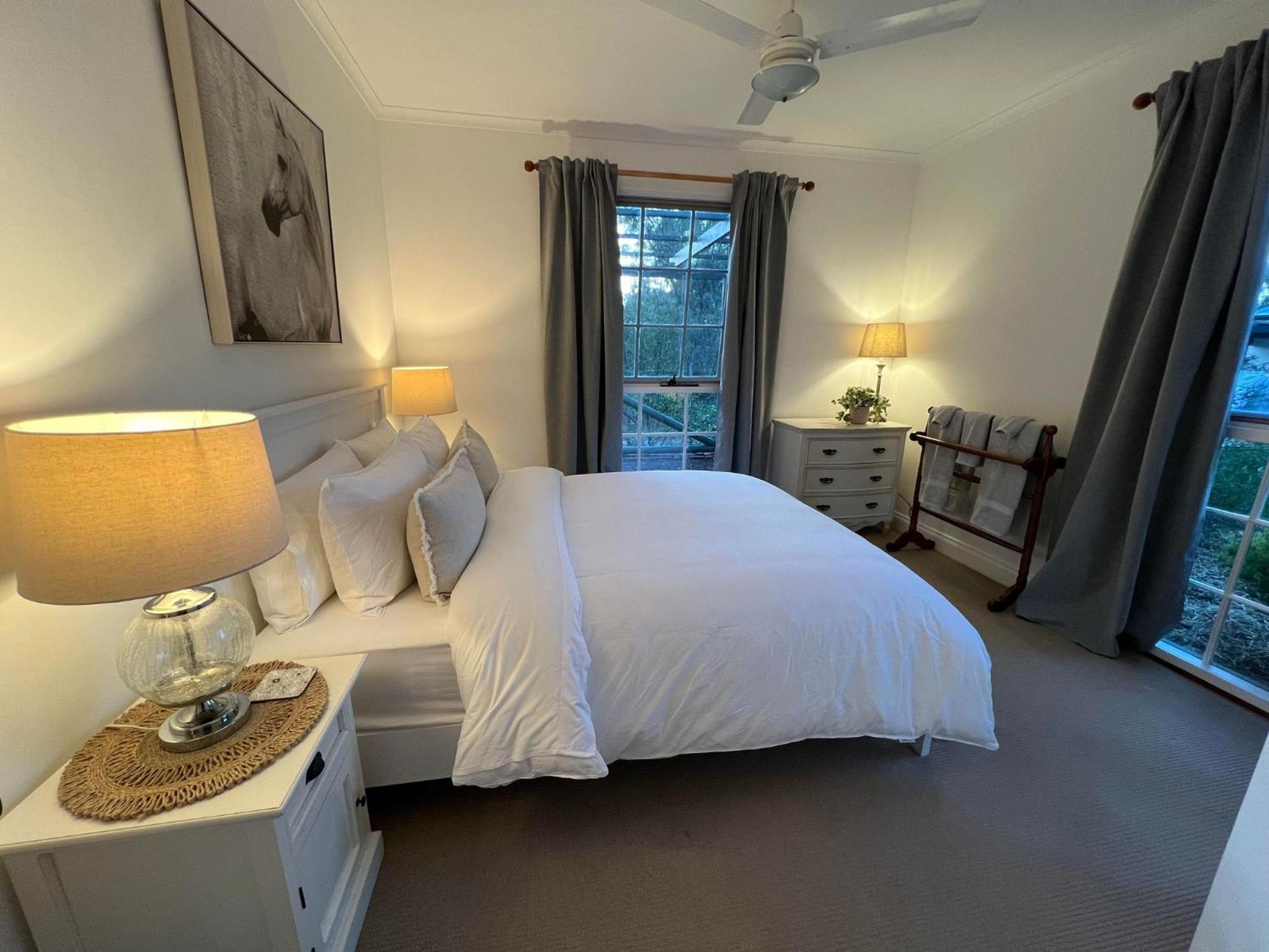 St Helen'S Cottages Clare Extérieur photo
