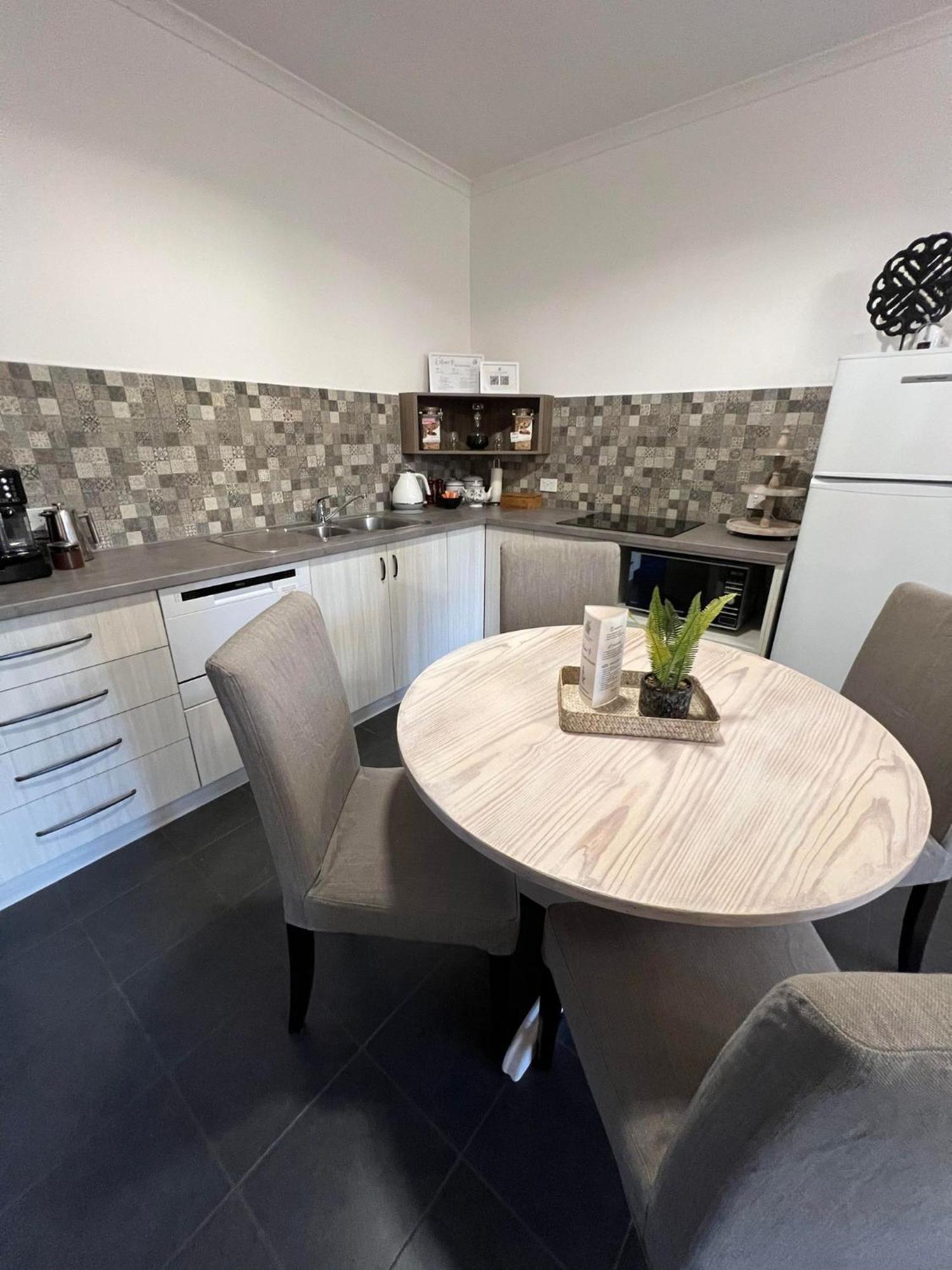 St Helen'S Cottages Clare Extérieur photo